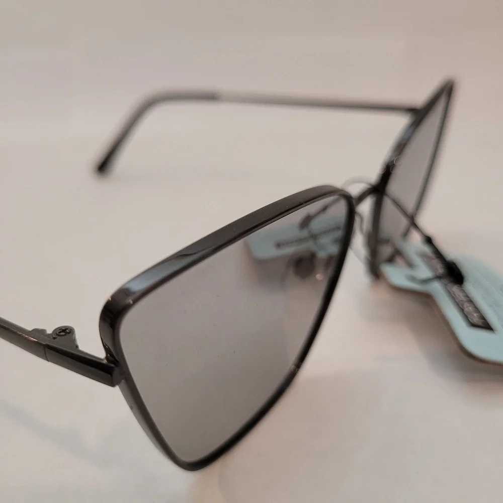 Foster Grant‎ Sunglasses Womens Gunmetal Cat Eye Silver Mirrored Lens Steel Wire